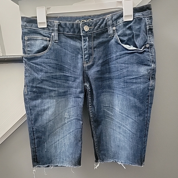 Coogi Embellished Pocket Bermuda Shorts Sz 9/10 Comfort - Picture 1 of 4